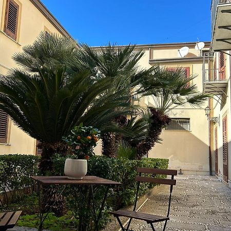Corte Dei Re Di Palermo Apartment Екстер'єр фото